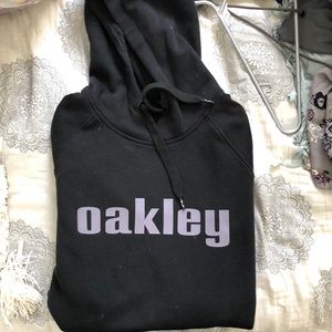 Never worn Oakley women’s hoodie
